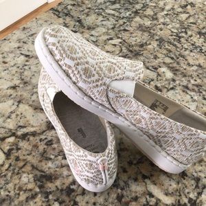 Clarks White and Tan Loafers